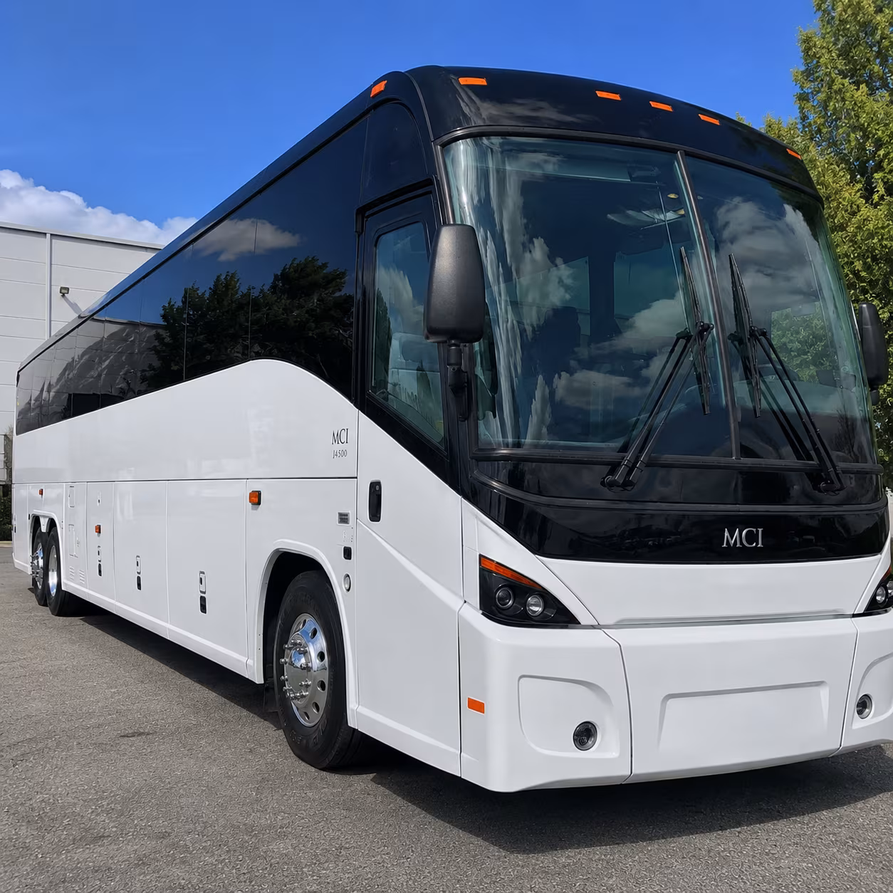 busrentalnapa com connects you to airport bus rentals for bottlerock harvest season and peak napa events